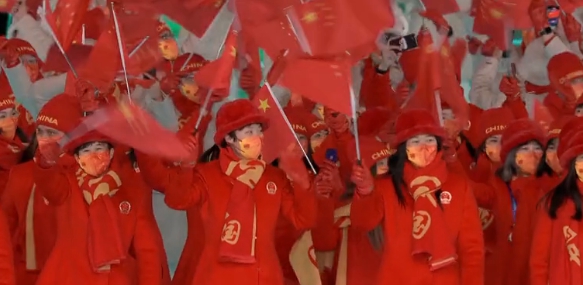 60秒看完北京冬奧會開幕式 趙嘉文與迪妮格爾衣拉木江點燃火種